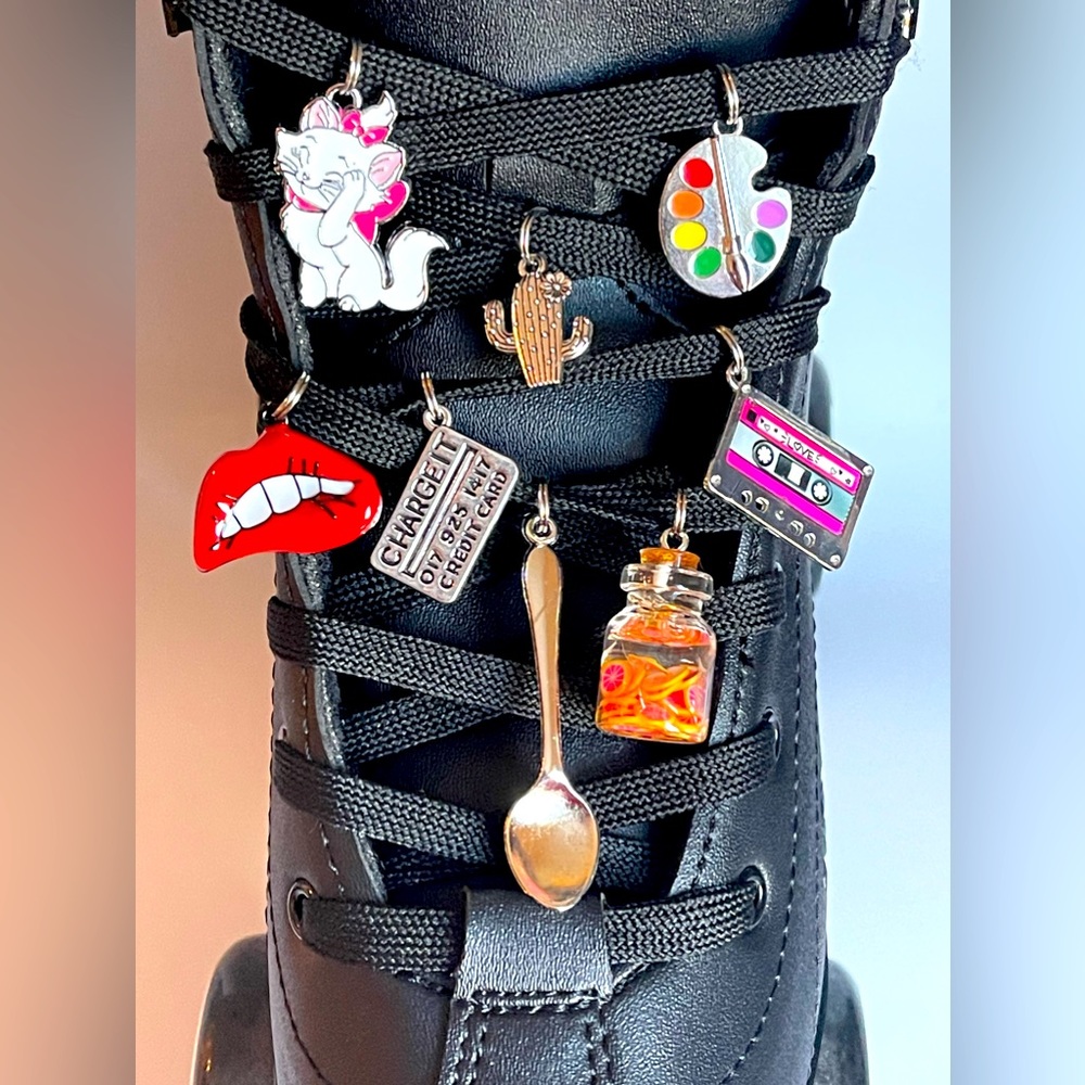 Choose Your Shoelace Charms